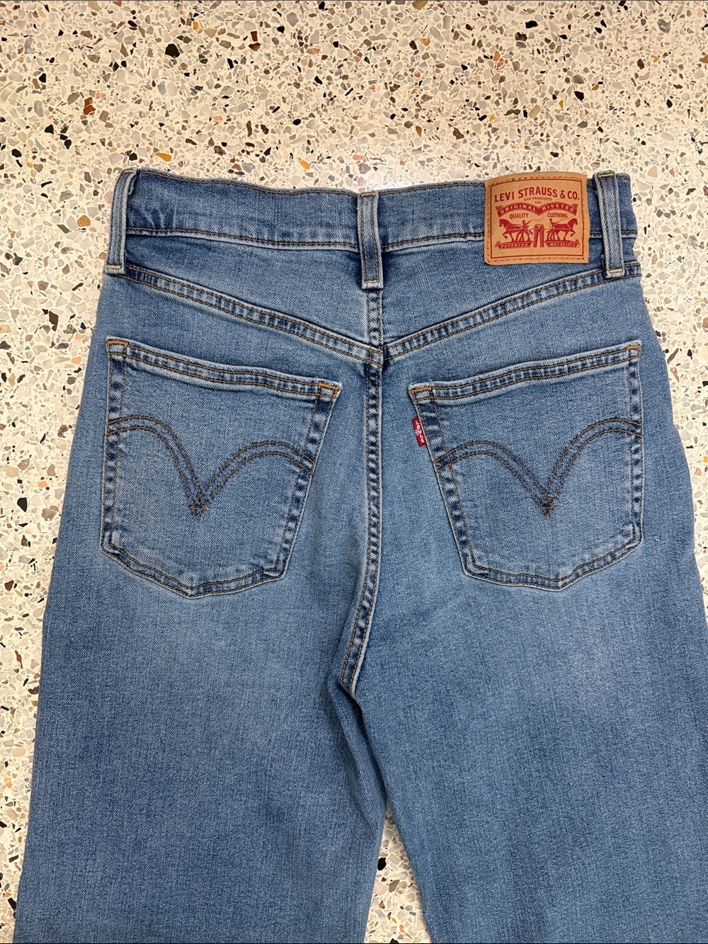 Levi’s Ribcage Bell raw hem jeans 29 high rise waist denim - Picture 7 of 7